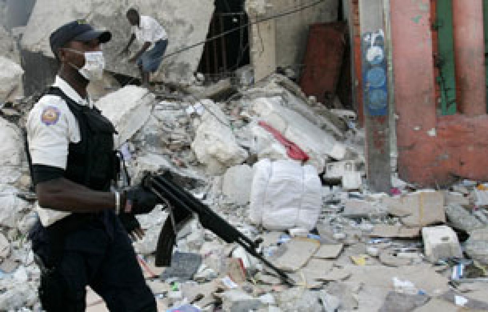 Caos y ausencia de ayuda humanitaria, por Fran Sevilla, desde Puerto Príncipe