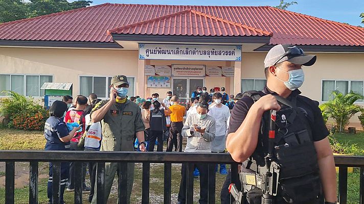 Telediario 1 - Matanza en una guardería en Tailandia