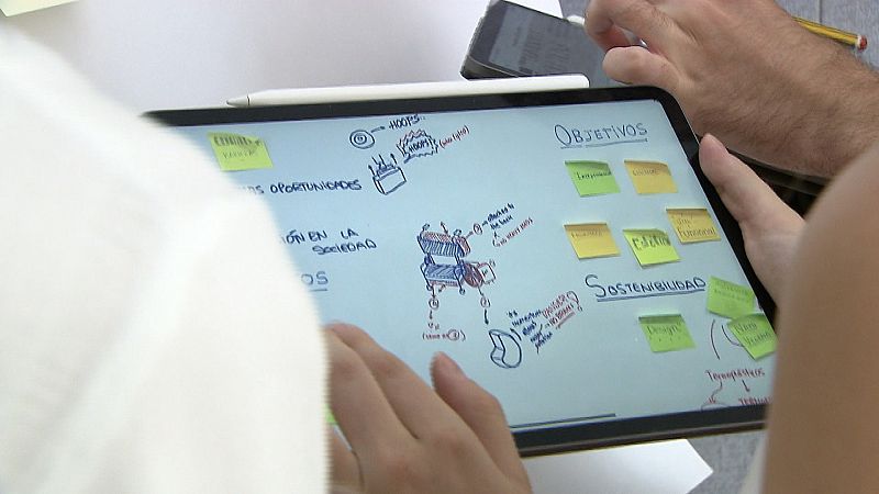 Zoom Net - James Dyson Award, Backup Ukraine, The Cube y Smart Pet Food Feeder - ver ahora