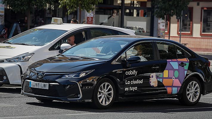 Calma tensa en el conflicto entre taxis y VTC