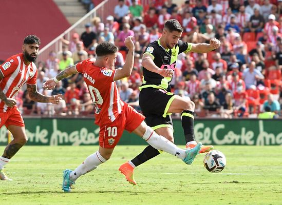 Resúmenes de LaLiga - Almería-Rayo Vallecano, resumen de la jornada 8 de LaLiga | Primera