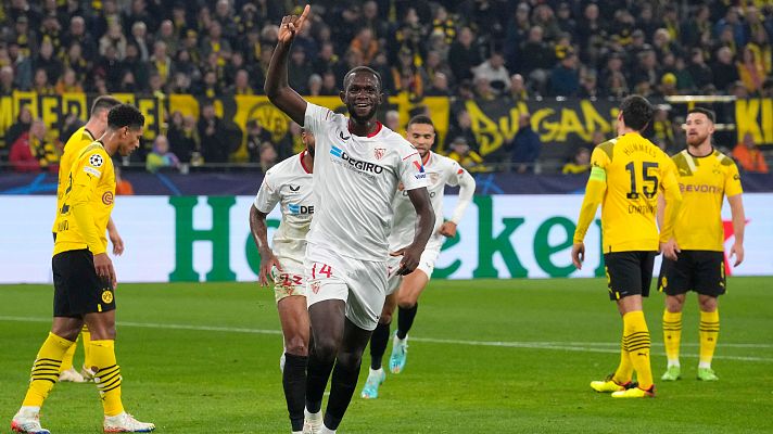 El Sevilla empata pero se aleja de la Champions