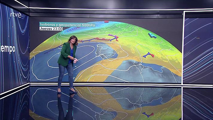 Nuboso o cubierto con chubascos y tormentas localmente fuertes o persistentes en el entorno de Melilla, Baleares y el litoral valenciano