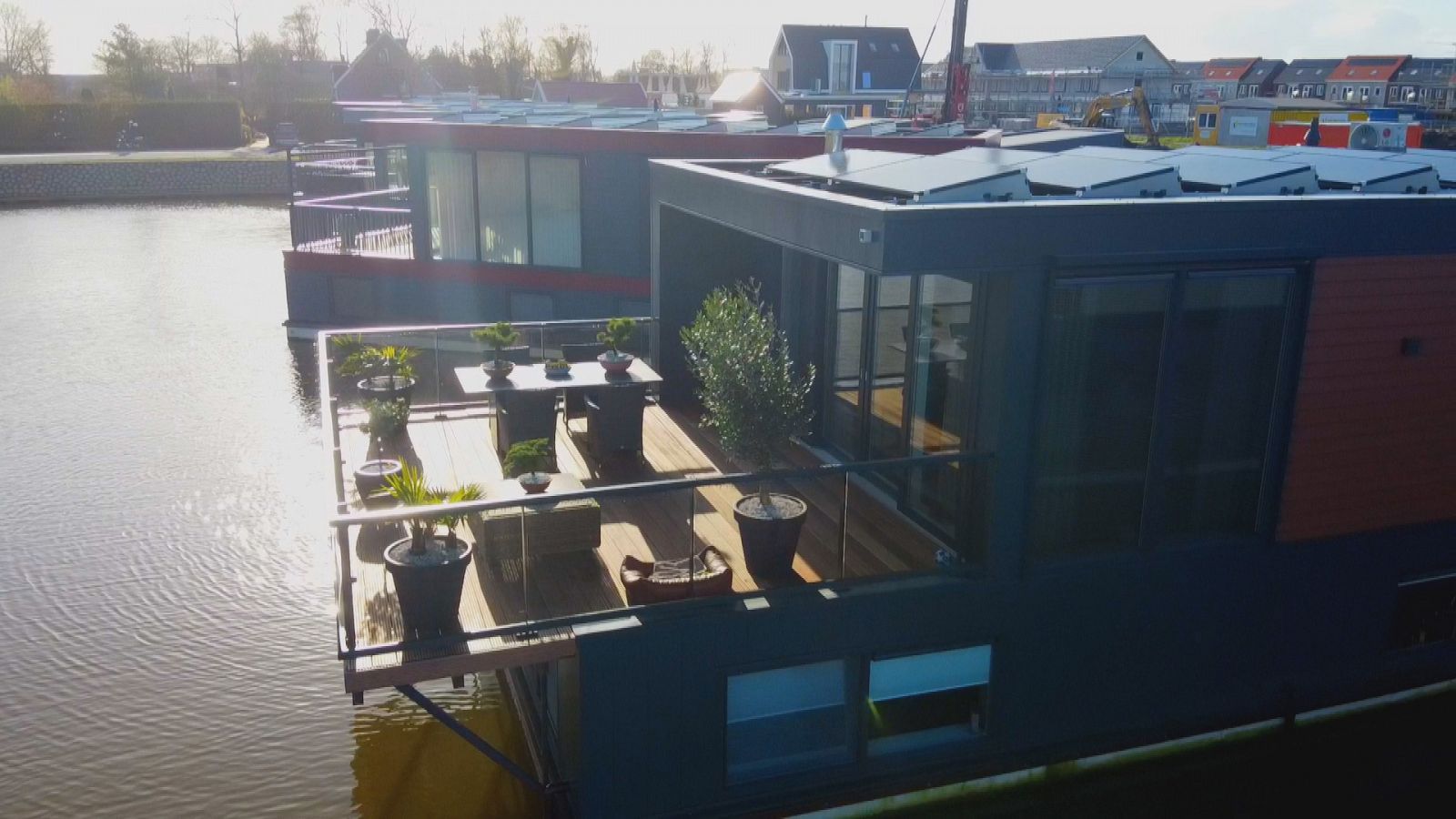 Mi casa flotante - Episodio 7: Casa flotante en una aldea - Documental en RTVE