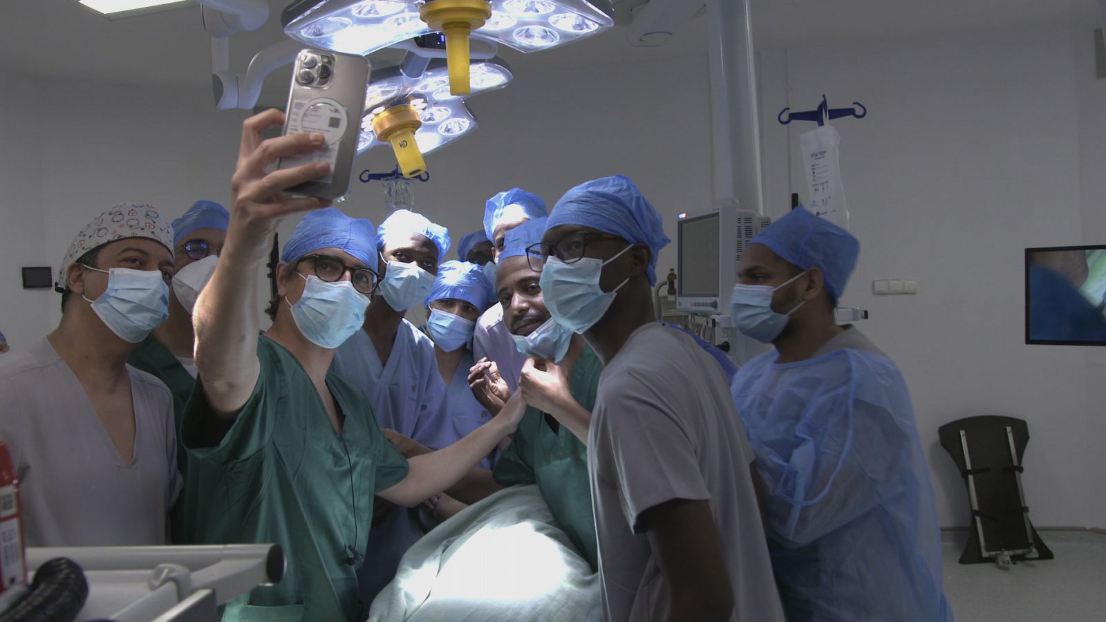 En Portada - El mundo de un cirujano - Documental en RTVE