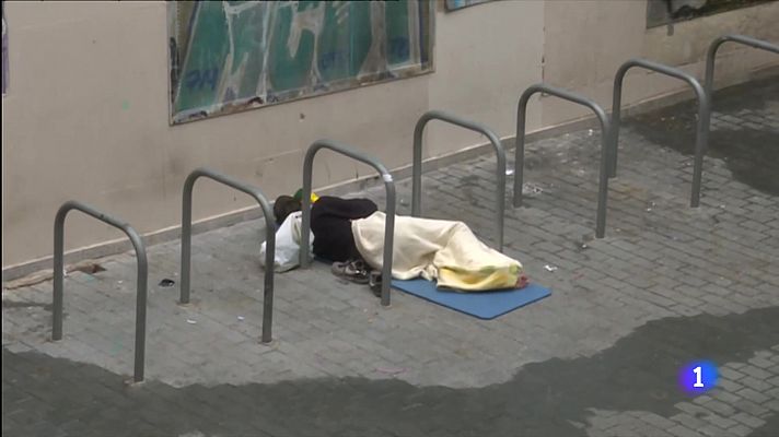 L'Informatiu - Els veïns del Raval, preocupats pels narcopisos