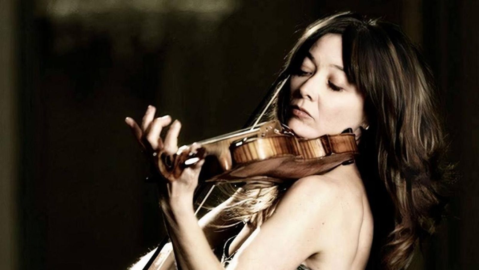 Actuación Lina Tur Bonet - escuchar ahora