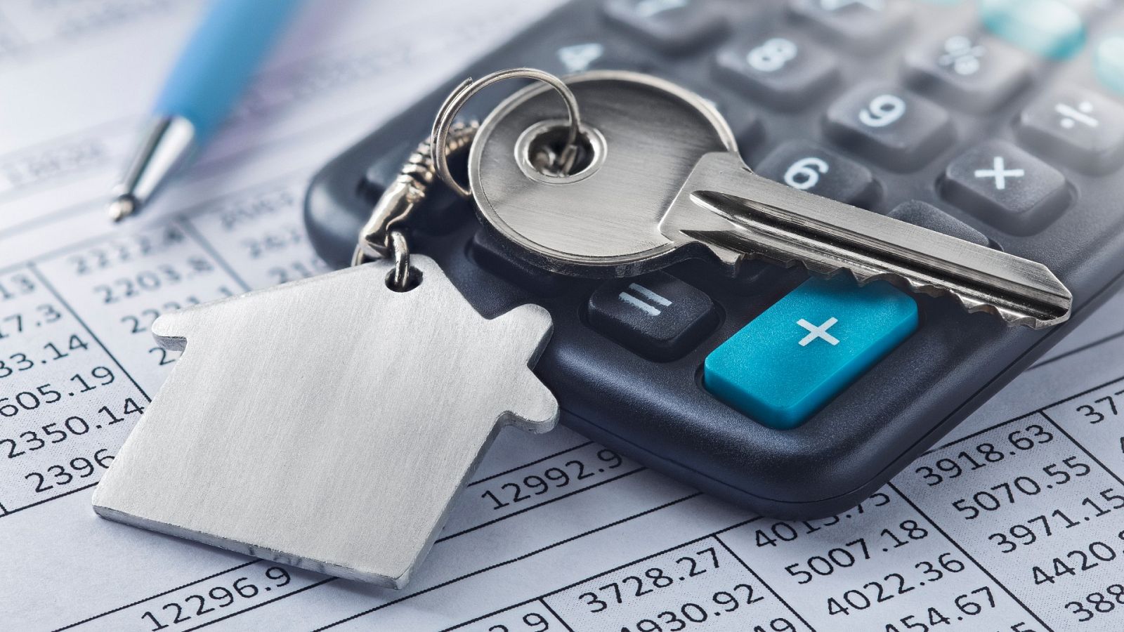 La banca estudia congelar un año las cuotas hipotecarias para aliviar la escalada de precios