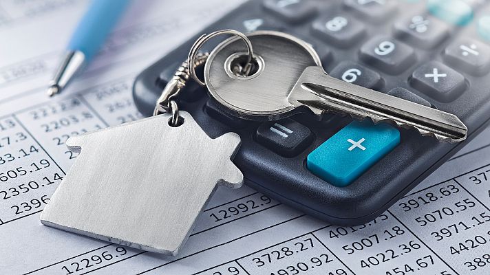 Telediario 2 - La banca estudia congelar un año las cuotas hipotecarias