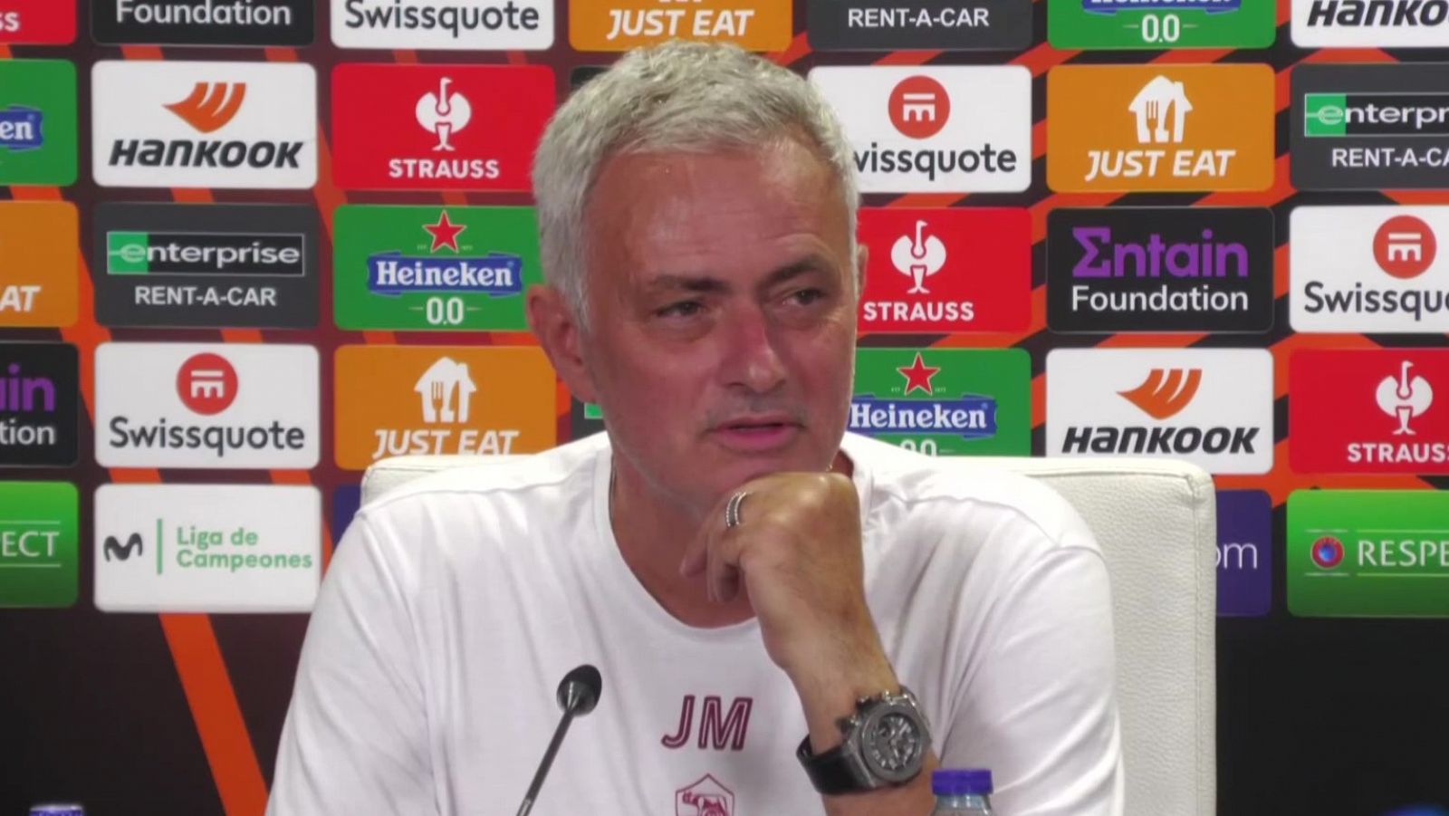 Mourinho: "Van a llegar los tiburones fracasados de Champions" | Ver