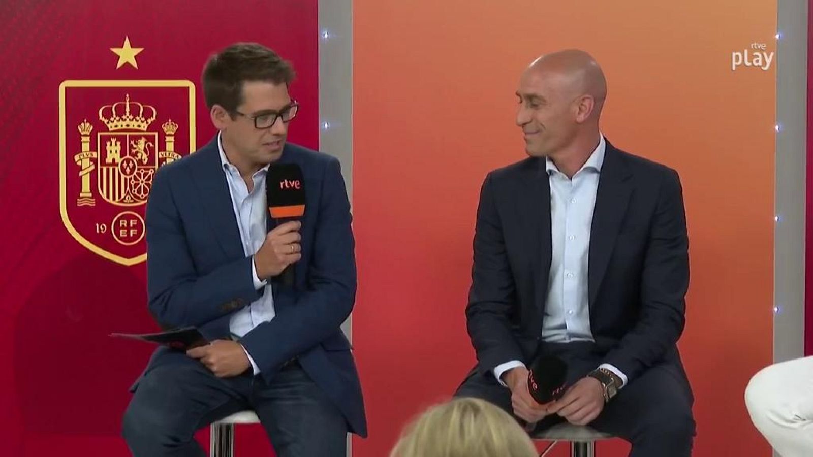 Rubiales elogia a Chanel en la presentación de 'Toque' - Diario 24 | Ver