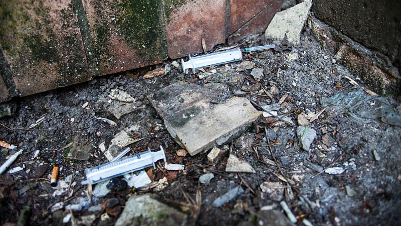 Los vecinos del Raval denuncian el aumento del consumo de droga en la calle