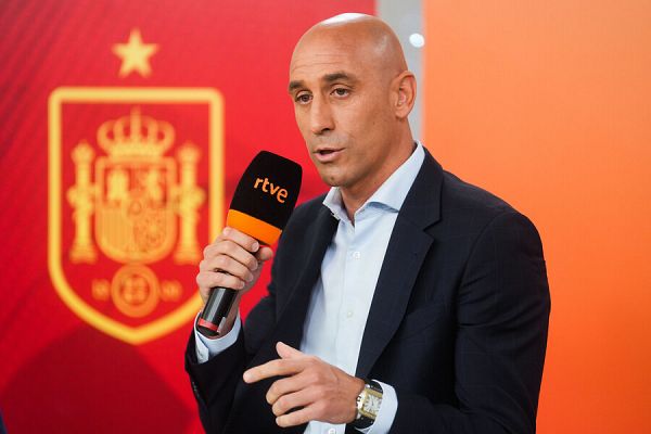 Telediario 1 - Rubiales: "España no ha rechazado el brazalete arcoiris"