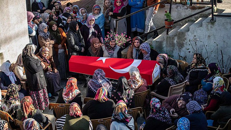 Al menos 41 muertos en una explosión de una mina de Turquía