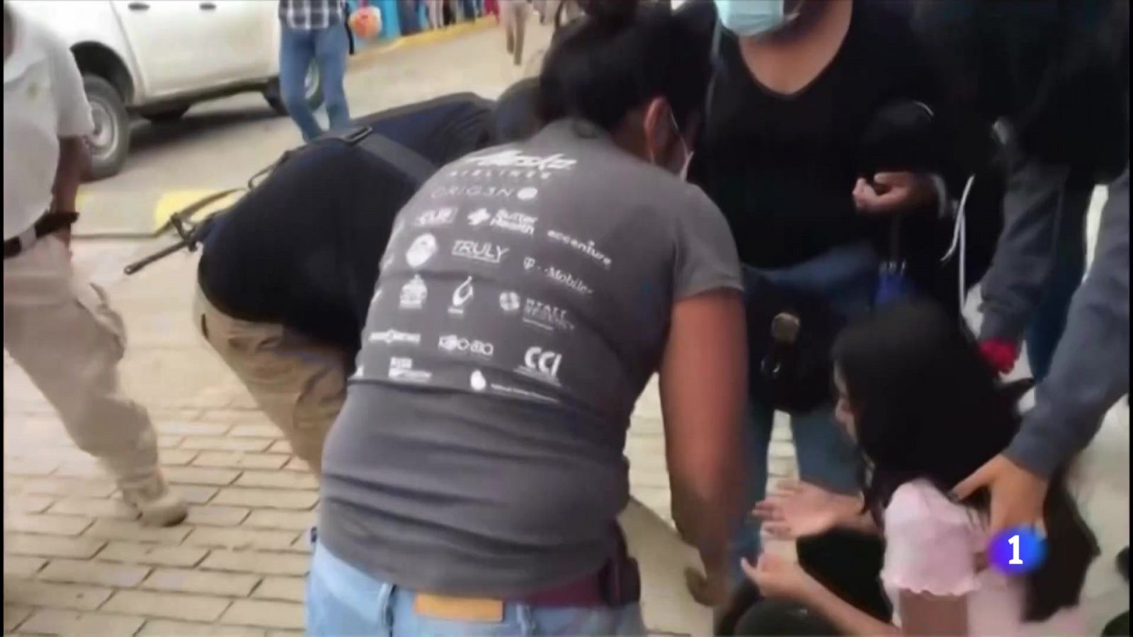 En México están investigando un misterioso caso de intoxicación por drogas masiva en una escuela  - Ver ahora