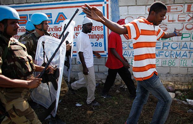  - Enfrentamientos en el aeropuerto
