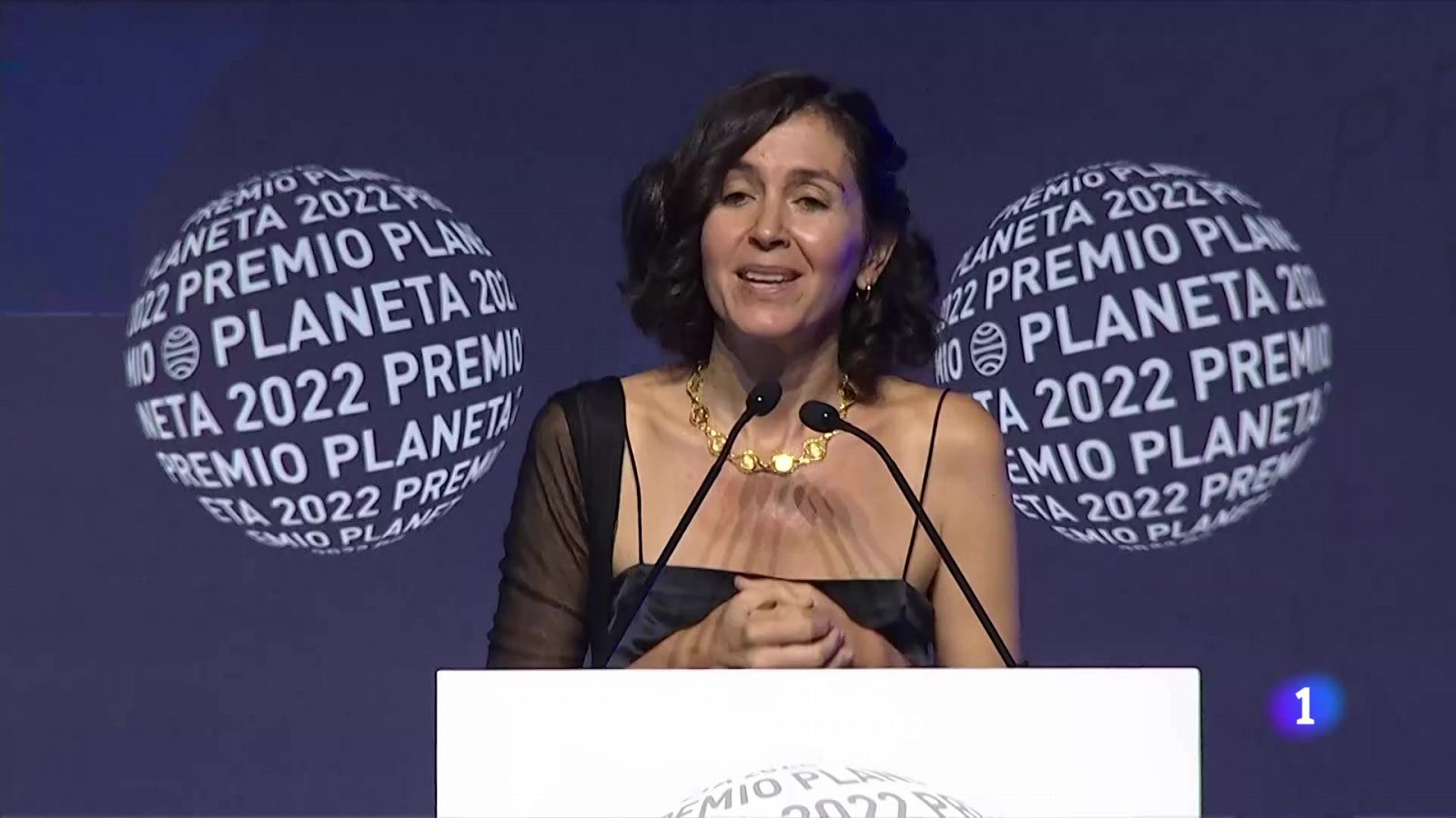 Cristina Campos, finalista del premio Planeta, pide que se fomente la creatividad en los centros educativos | Ver