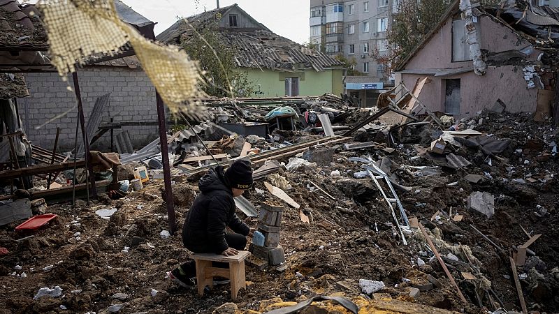 El hambre y la destrucción se apoderan de Kupiansk, a diez kilómetros del frente