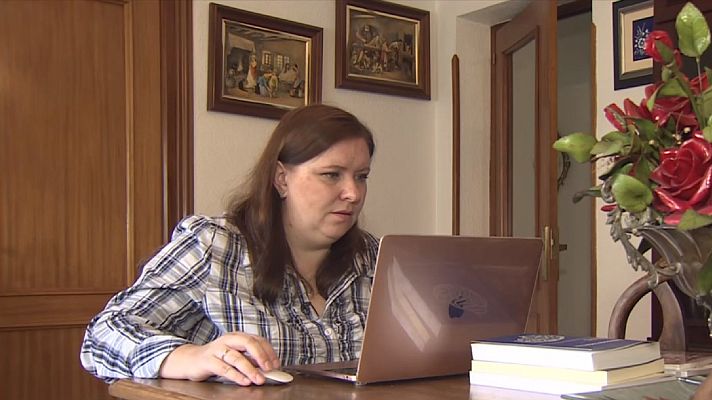 Telediario 2 - Olena, siete meses fuera de Ucrania: " Hice todo lo que pude para mejorar la vida de la gente que quiero"