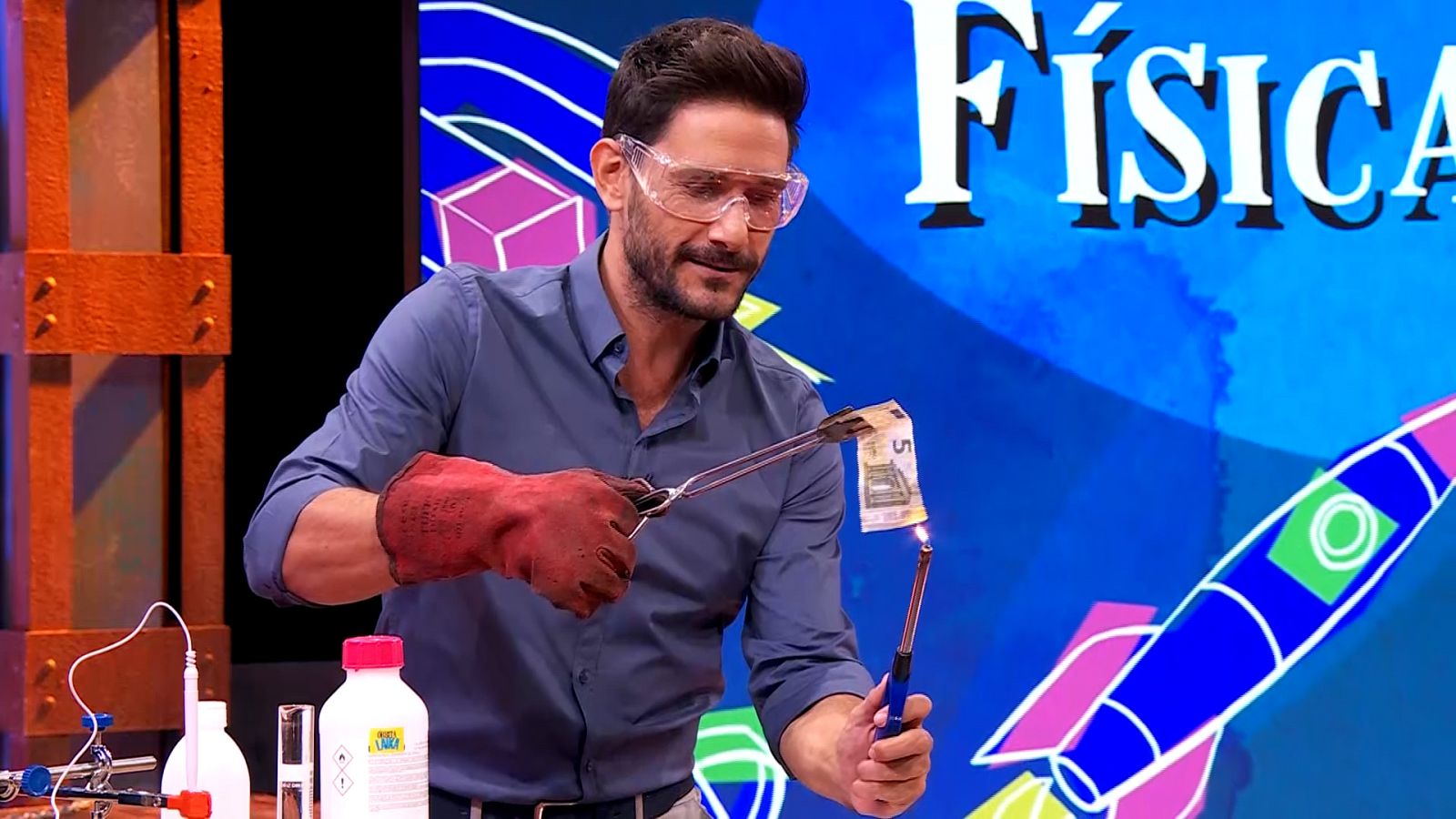 Órbita Laika - Física con Javier Santaolalla - El billete que no arde