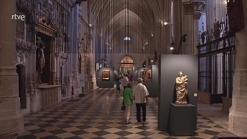 La exposicin 'Renacer. La catedral transformada' recorre la historia, la arquitectura y la riqueza artstica de ese templo palentino, que celebra su VII centenario.