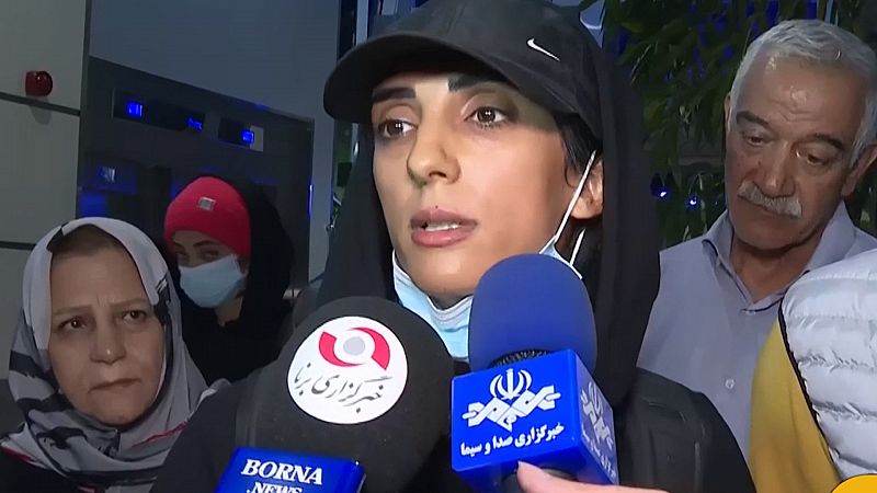 La escaladora iraní que compitió sin velo dice que fue involuntario - Ver ahora