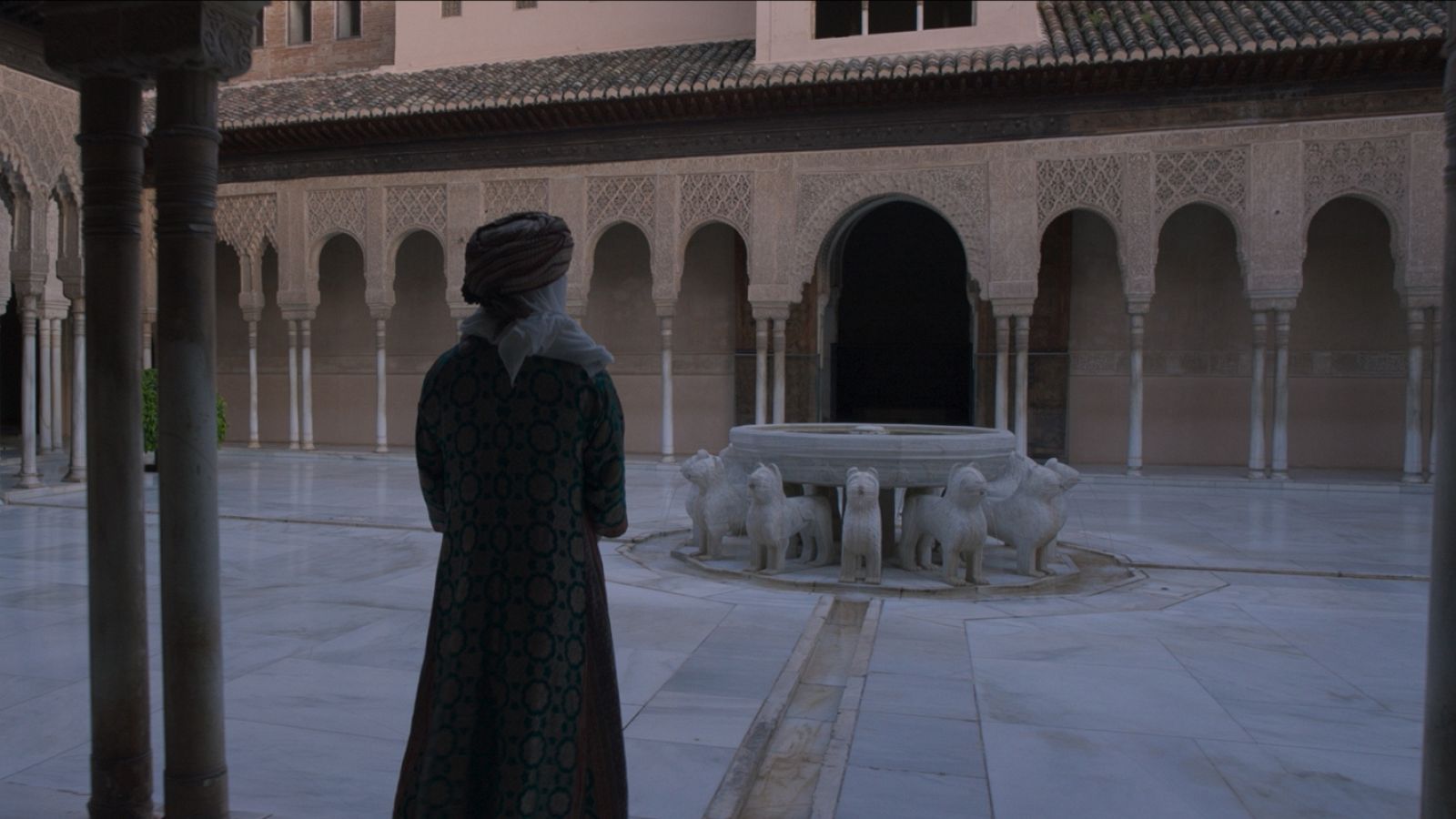 RTVE.es os ofrece, en primicia, el tráiler de 'Los constructores de la Alhambra' | Ver