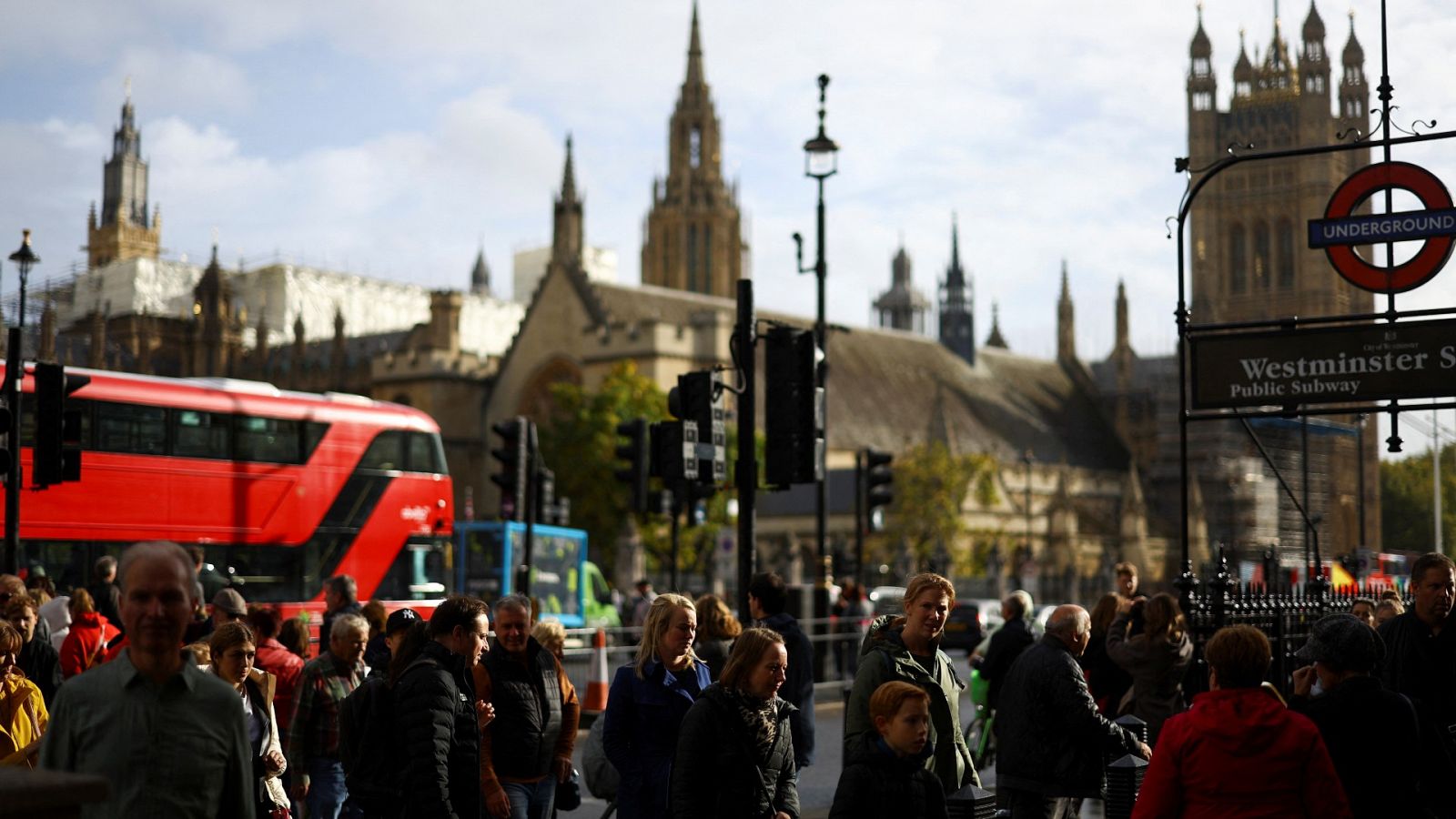 Muchos británicos, hartos de la situación política tras la dimisión de Liz Truss