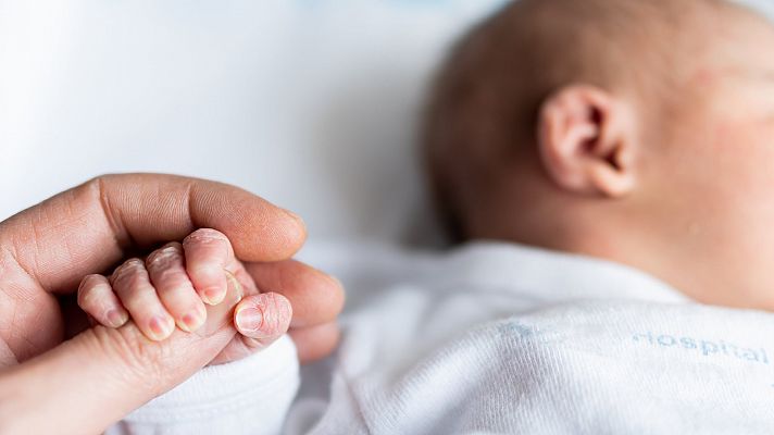 Los padres del bebé del hospital de Basurto vuelven a casa