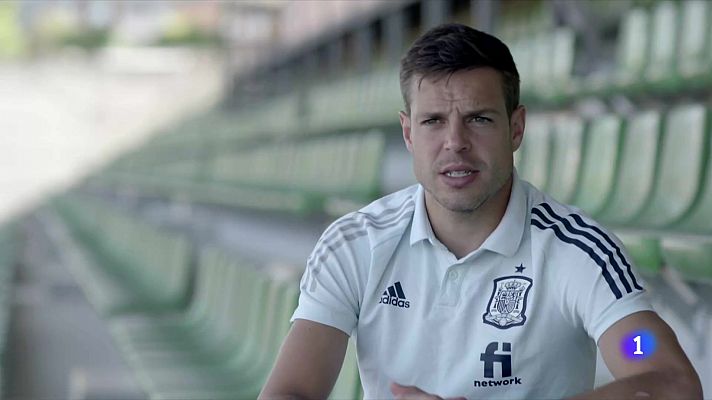 Telediario 2 - Azpilicueta alaba "la energía de los jóvenes" en la Roja