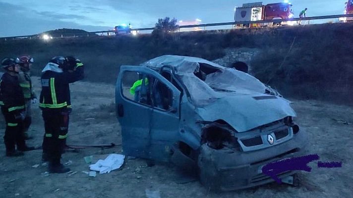 Tres muertos y seis heridos al despeñarse una furgoneta en Caravaca de la Cruz