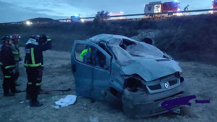 Telediario Fin de Semana - Tres muertos y seis heridos al despeñarse una furgoneta en Caravaca de la Cruz