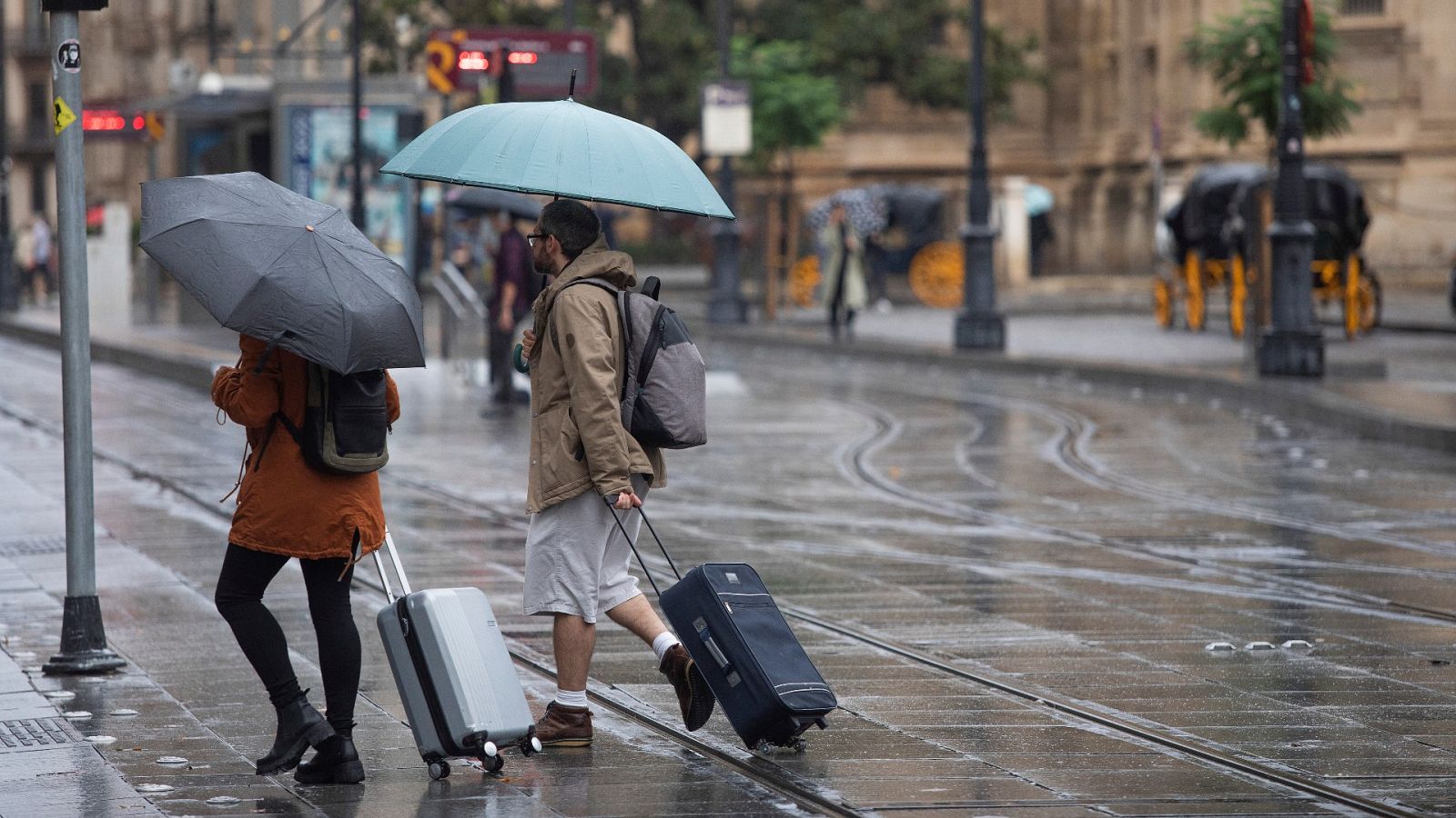 Beatrice llega a España con fuertes vientos e intensas lluvias
