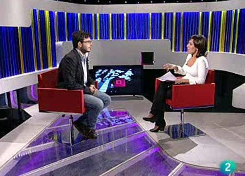  La 2 Noticias entrevista a Roberto Arce, periodista, autor del documental 'Disparar a los elefantes', rodado en Gaza durante la Operación Plomo Fundido. 