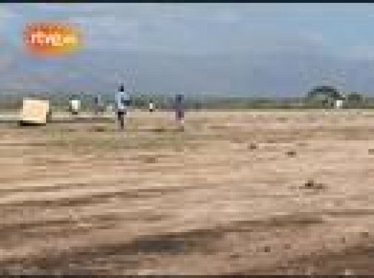  - EE.UU. reparte la ayuda desde aire