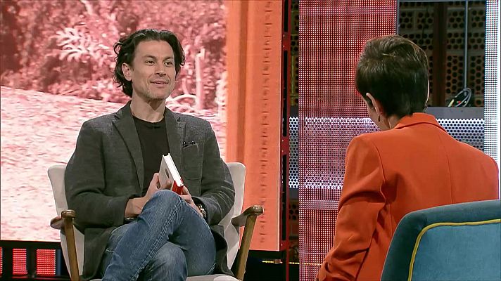 Culturas 2 - Bibliotecas y palabras con Rodrigo Cortés y Paula Farias