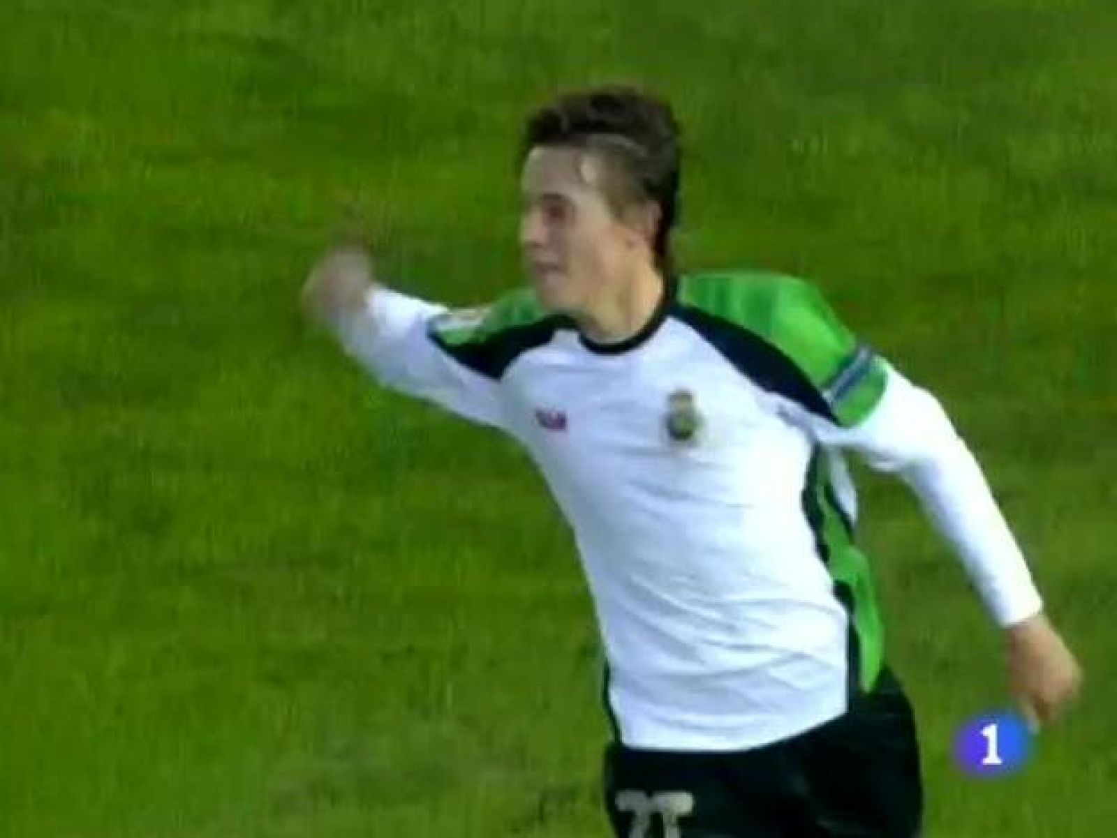   Huelga sanidad. Nuevas rotondas en General Dávila. El director de cine Gutiérrez Aragón presenta su nueva novela. El cross de Parayas el más duro.