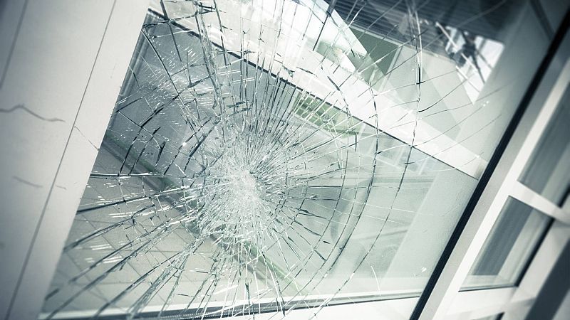 ¿De qué está hecho un cristal blindado?