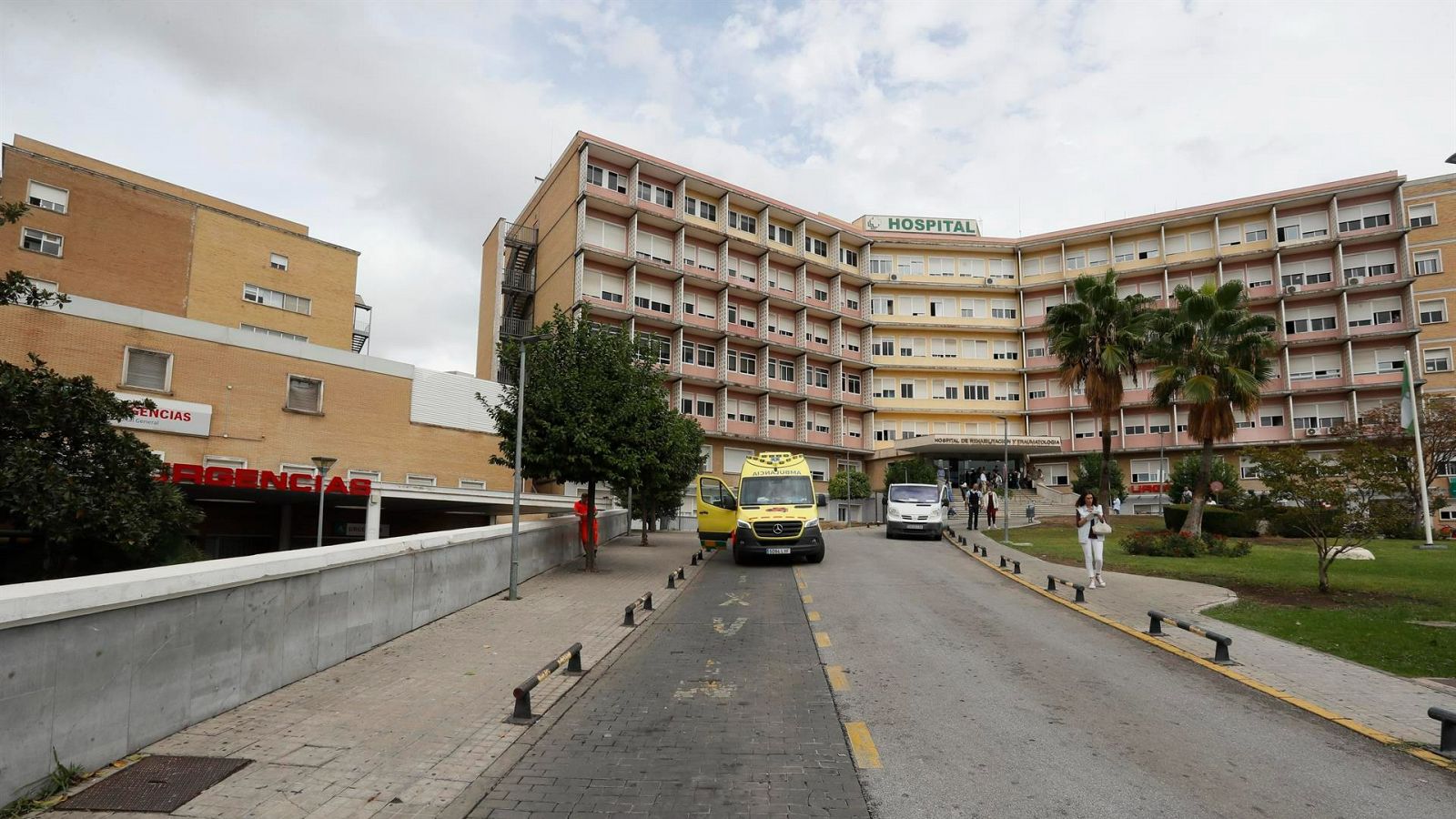 ¿Cuánto cuesta aparcar en los parkings de los hospitales?