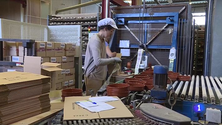 L'Informatiu - L'ocupació aguanta a Catalunya tot i el repunt dels aturats