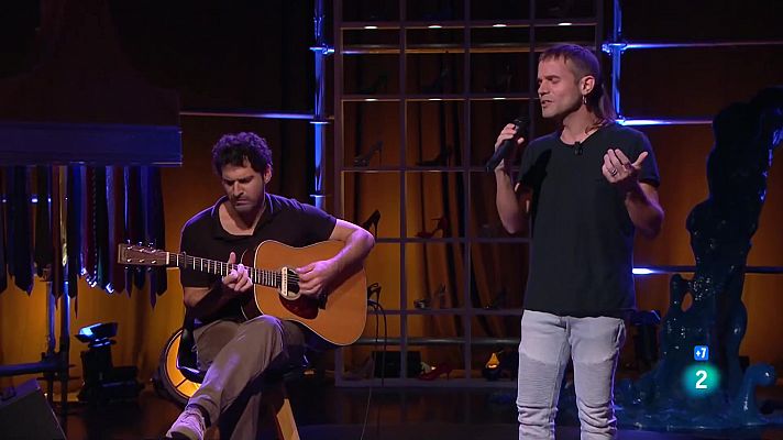 Cesk Freixas interpreta 'Que lluny ens du l'amor'