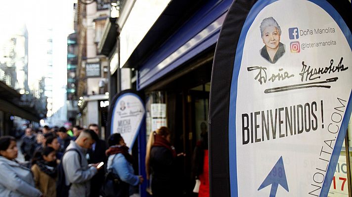 La hora de La 1 - Largas colas en la administración de Doña Manolita