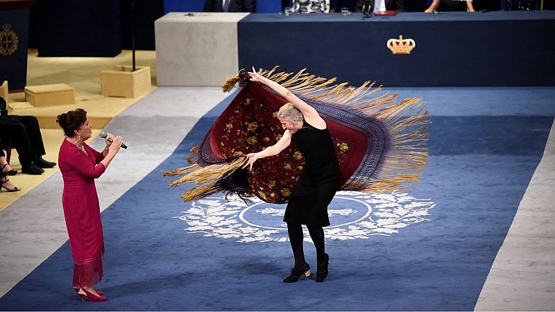 Premios Princesa de Asturias 2022: La actuacin espontnea de Carmen Linares y Mara Pags - Premios Princesa de Asturias | Ver