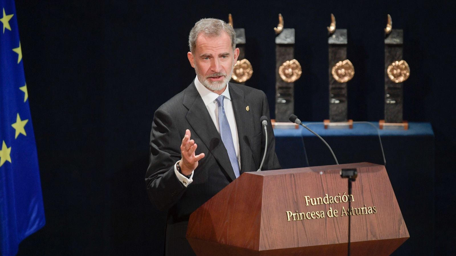 El rey defiende el proyecto europeo ante el regreso del "horror" | Ver