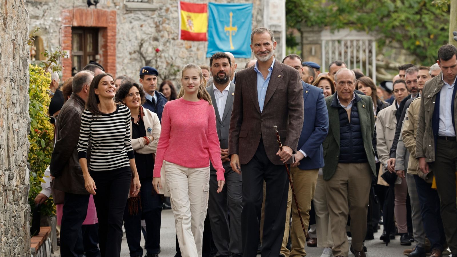 Cadavedo, galardonado como pueblo ejemplar, con la ausencia de la princesa Leonor y la infanta Sofía