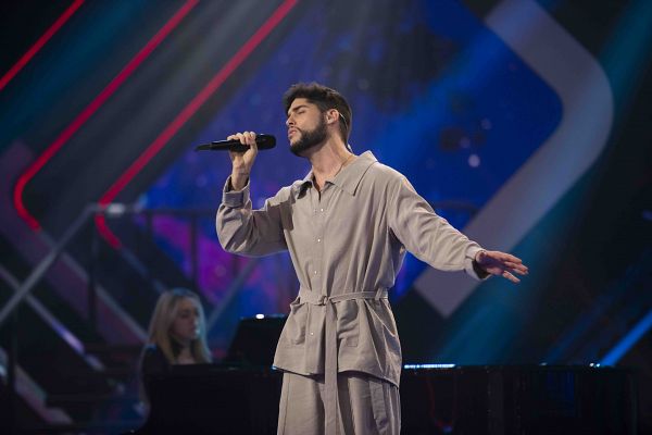 Actuación de José Otero en la gala de presentación de Benidorm Fest 2023