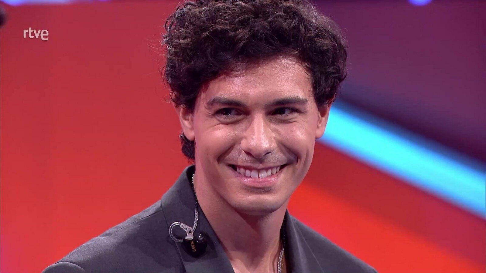 Entrevista a Alfred García en la gala 'Benidorm Fest los elegidos'