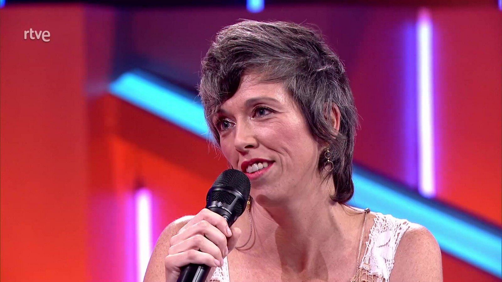 Entrevista a Karmento en la gala 'Benidorm Fest: los elegidos' - Benidorm Fest | Ver