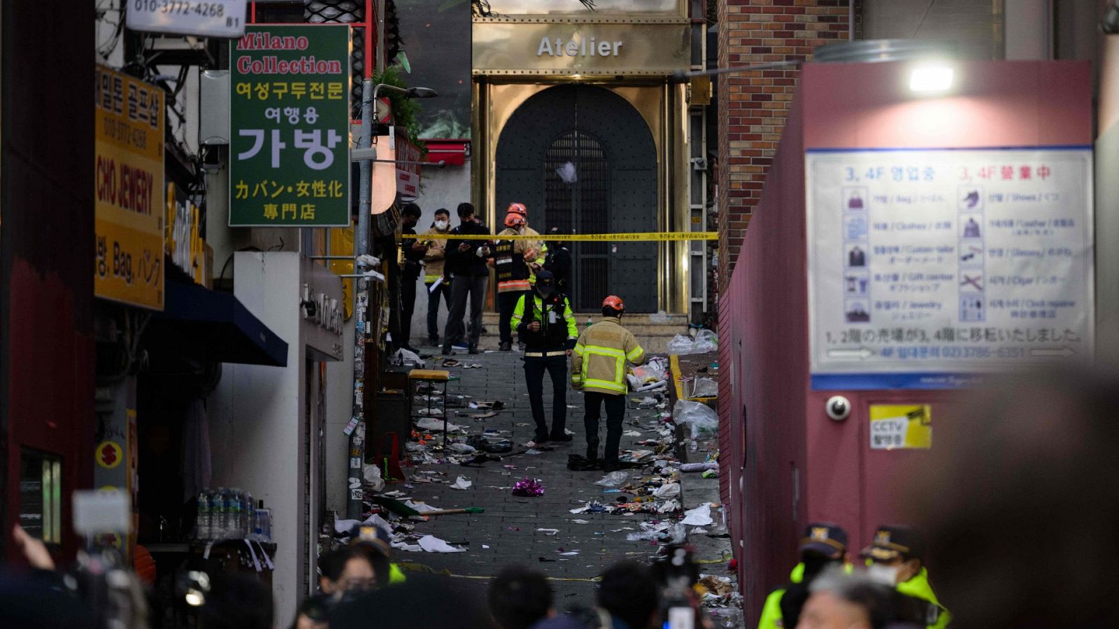 Un testigo de la tragedia de Seúl: "Vimos gente en el suelo tirada y sin moverse"