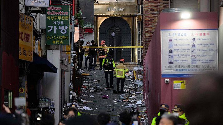 Un testigo de la tragedia de Seúl: "Había gente sin moverse"